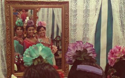 Abril, volantes y lunares