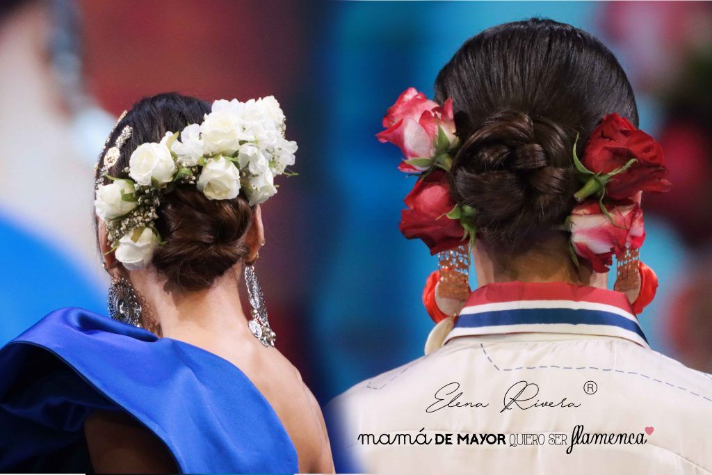 Flores y Complementos Flamenca on Instagram: “Rosas😍 Os gustan ? Feliz  Jueves flamencas. @gallardomartin📸 Peluquería y maquil… en 2024